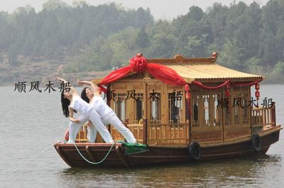 旅游景区载客船采购指南 观光客船、公园游船与画舫船价格与厂家解析